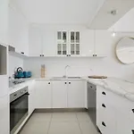 2-Bedroom Apartment With Impeccable Ocean Views