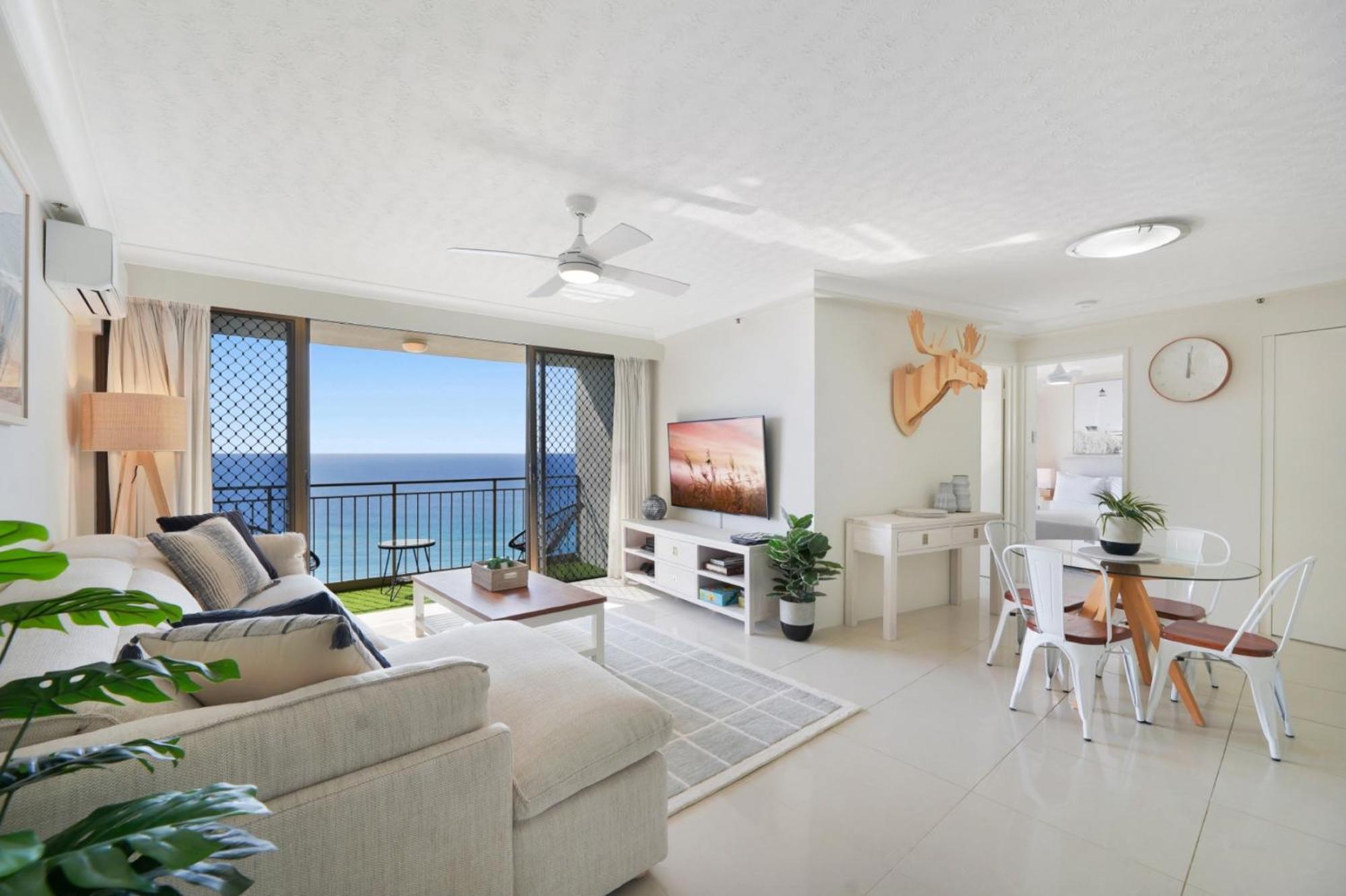 Apartment 2-bedroom With Impeccable Ocean Views *