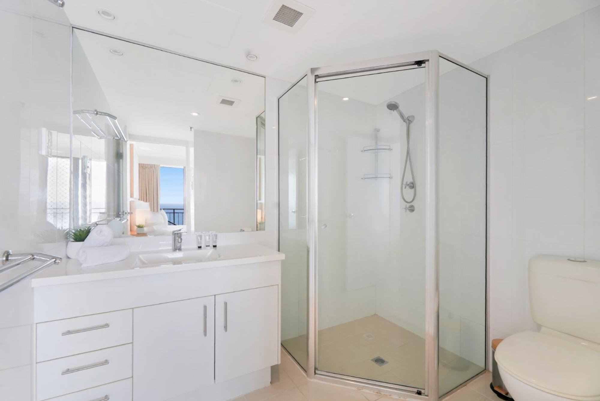 Apartment 2-bedroom With Impeccable Ocean Views Gold Coast